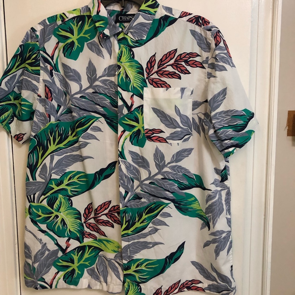 Men’s floral Hawaiian button down shirt size M